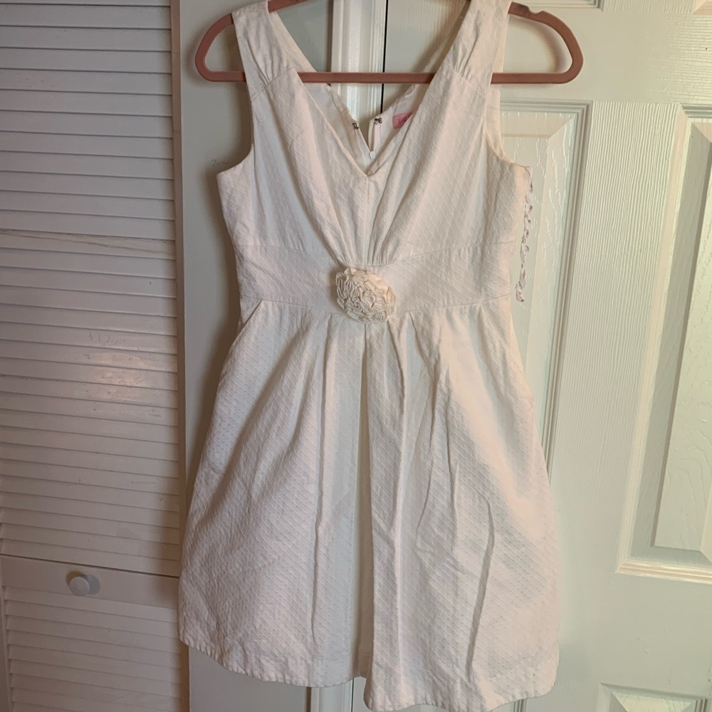 Beautiful white Lilly Pulitzer dress. Worn once